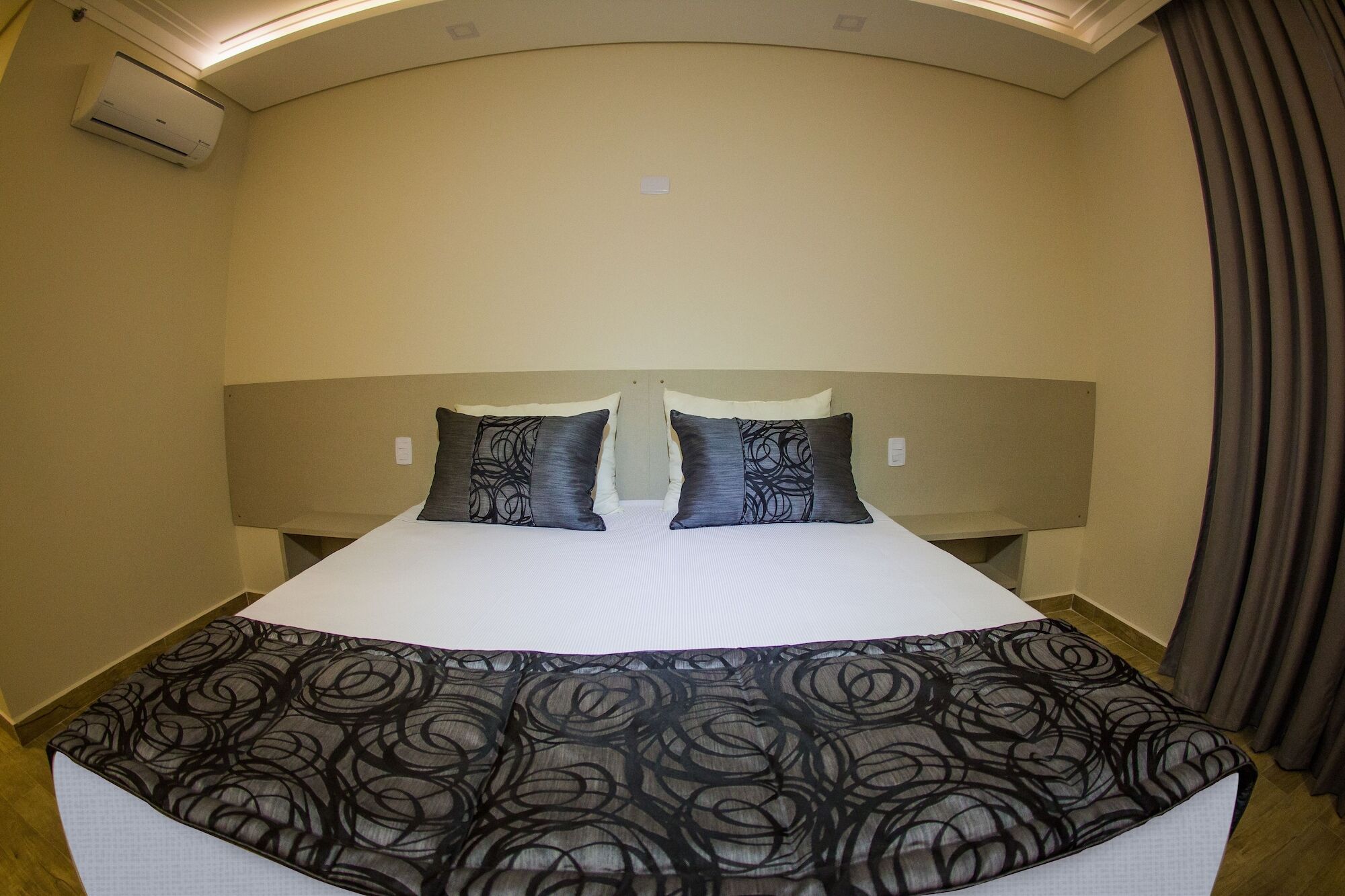 Summit Suites Hotel Cacapava Extérieur photo